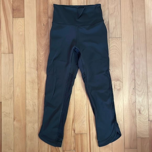 Lululemon Revitalize Crop - Picture 4 of 7